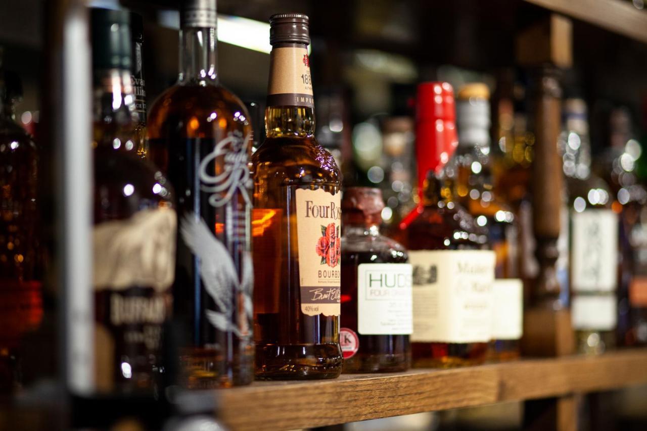 The Bell - Brunning And Price Hotel Alderminster Екстериор снимка