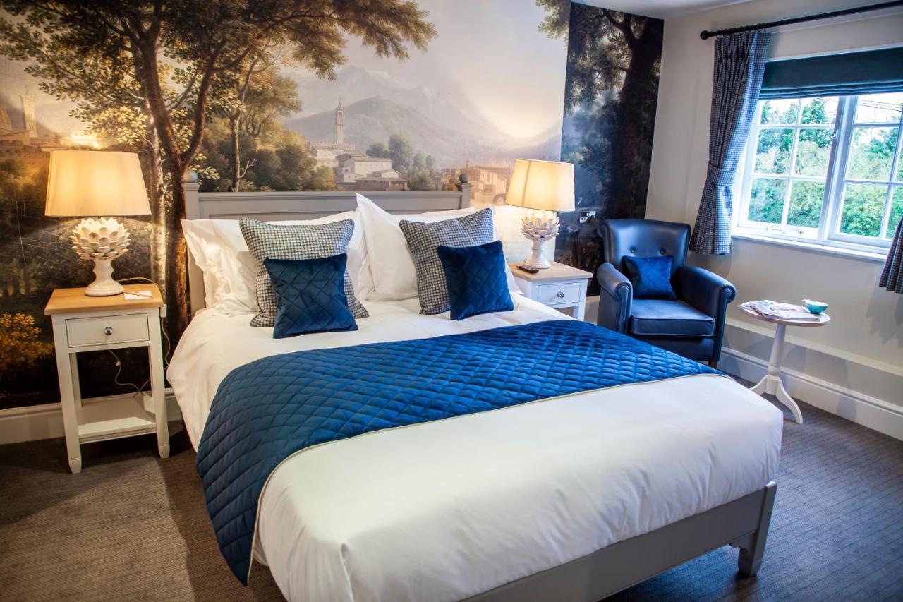 The Bell - Brunning And Price Hotel Alderminster Екстериор снимка