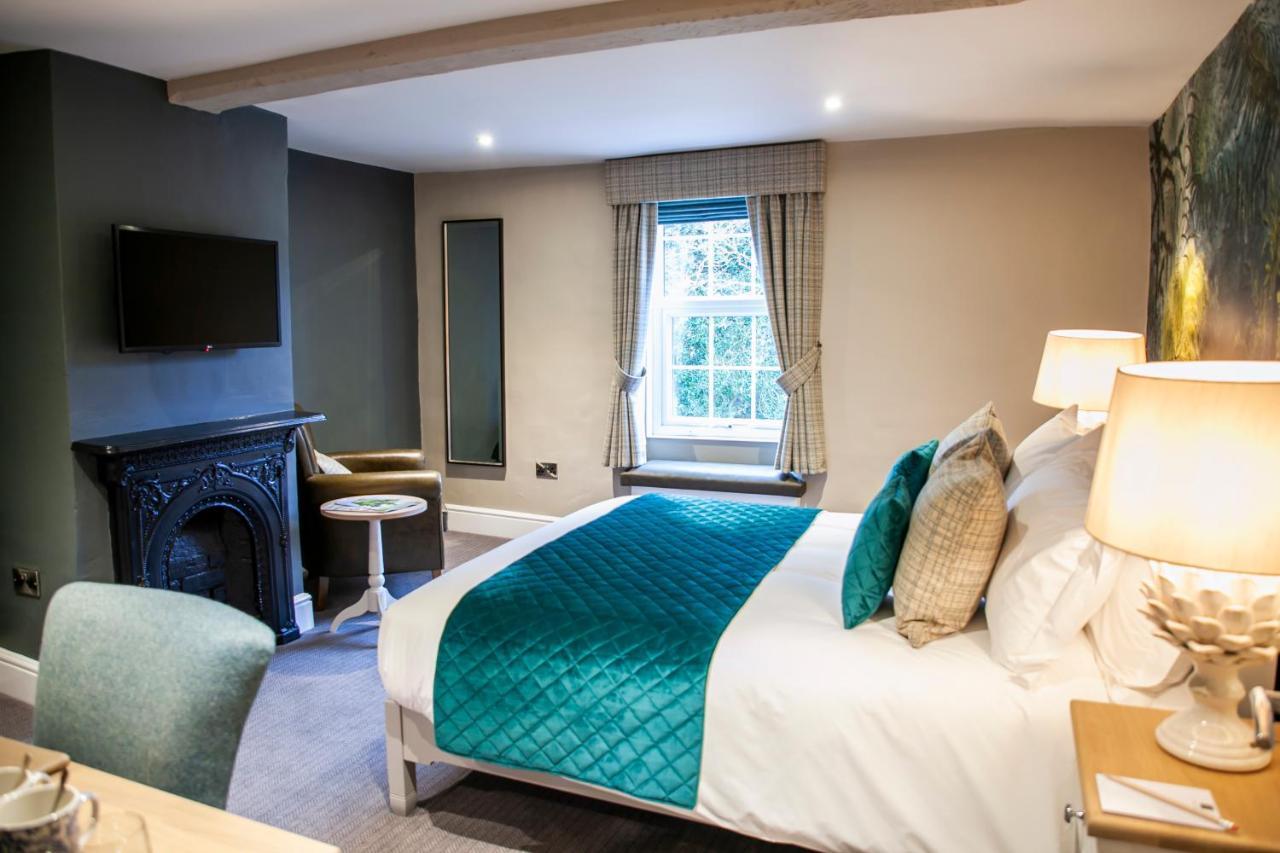 The Bell - Brunning And Price Hotel Alderminster Екстериор снимка