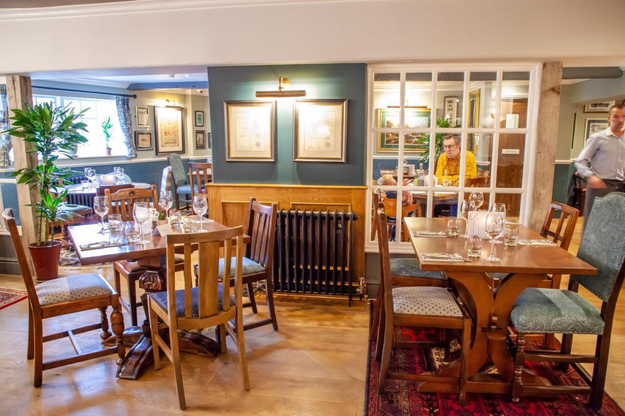 The Bell - Brunning And Price Hotel Alderminster Екстериор снимка